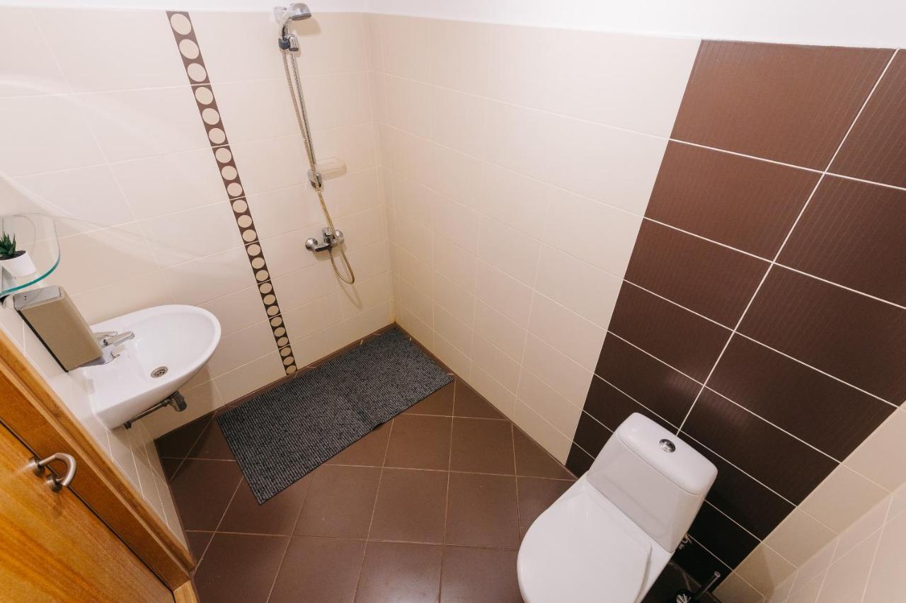 Atputas Komplekss Lacites Ranka Esterno foto